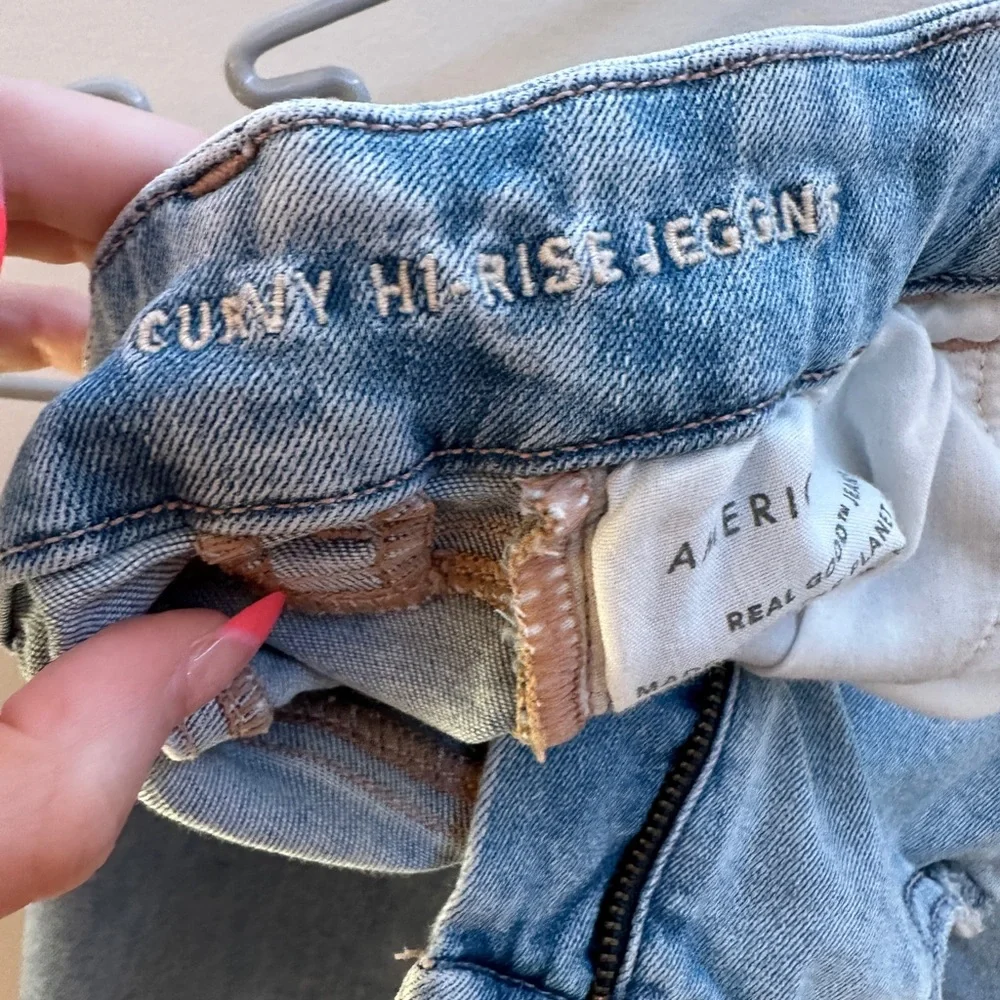 American Eagle ripped curvy high rise jegging jeans - Picture 3 of 4